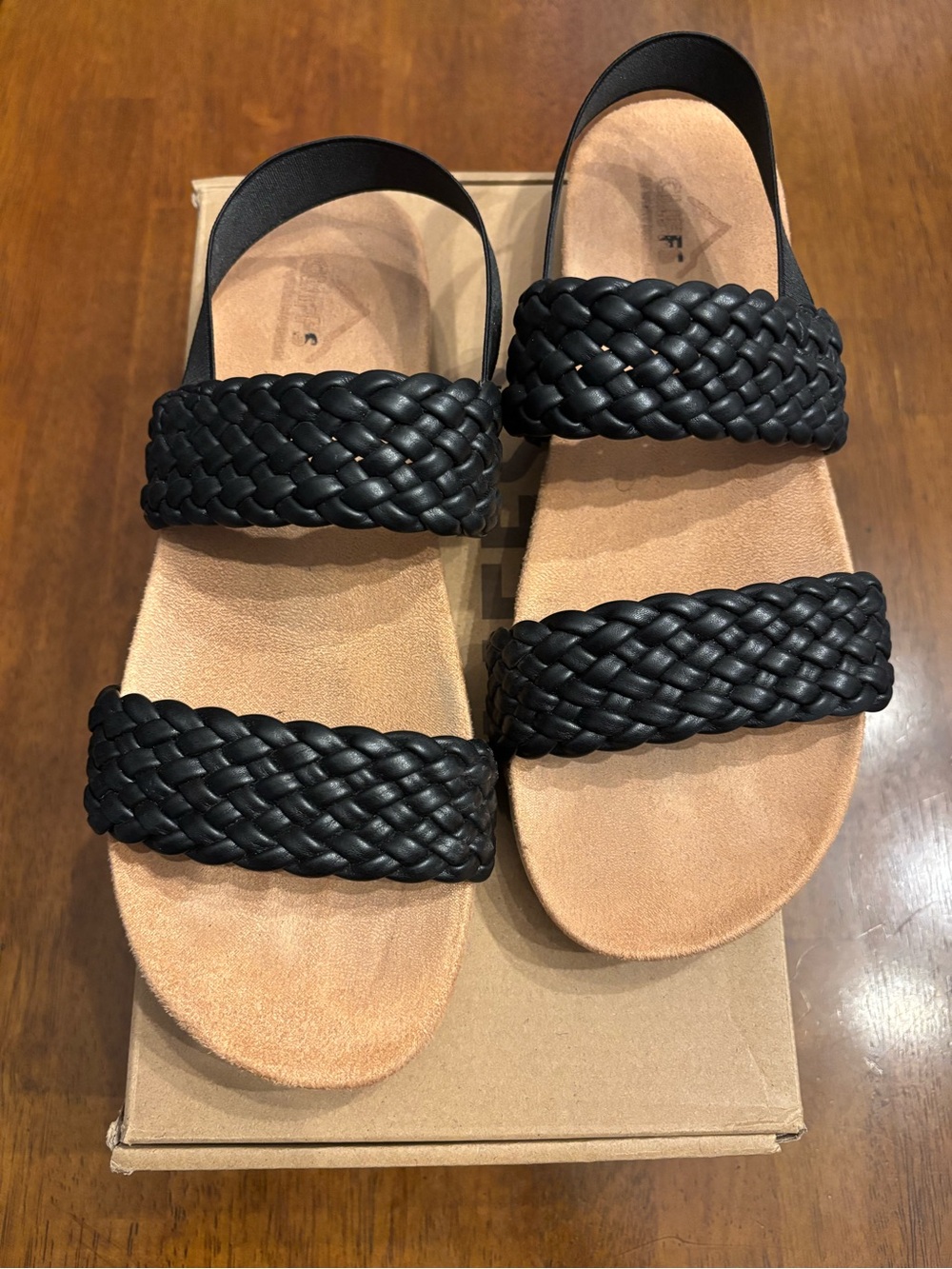 Size 7.5 CLIFFS by White Mountain Black White Sandal